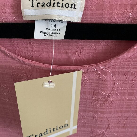 TRADITION Boxy Tank Pink Textured Floral Cropped Top Rounded Neckline Size 14 - Picture 3 of 4